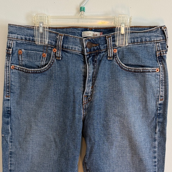 Women’s Levi Blue Denim Capri Jeans - Picture 3 of 5